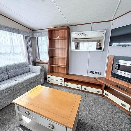 Lovely 8 Berth Caravan At Sunnydale In Lincolnshire Ref 35239S Louth  Kültér fotó