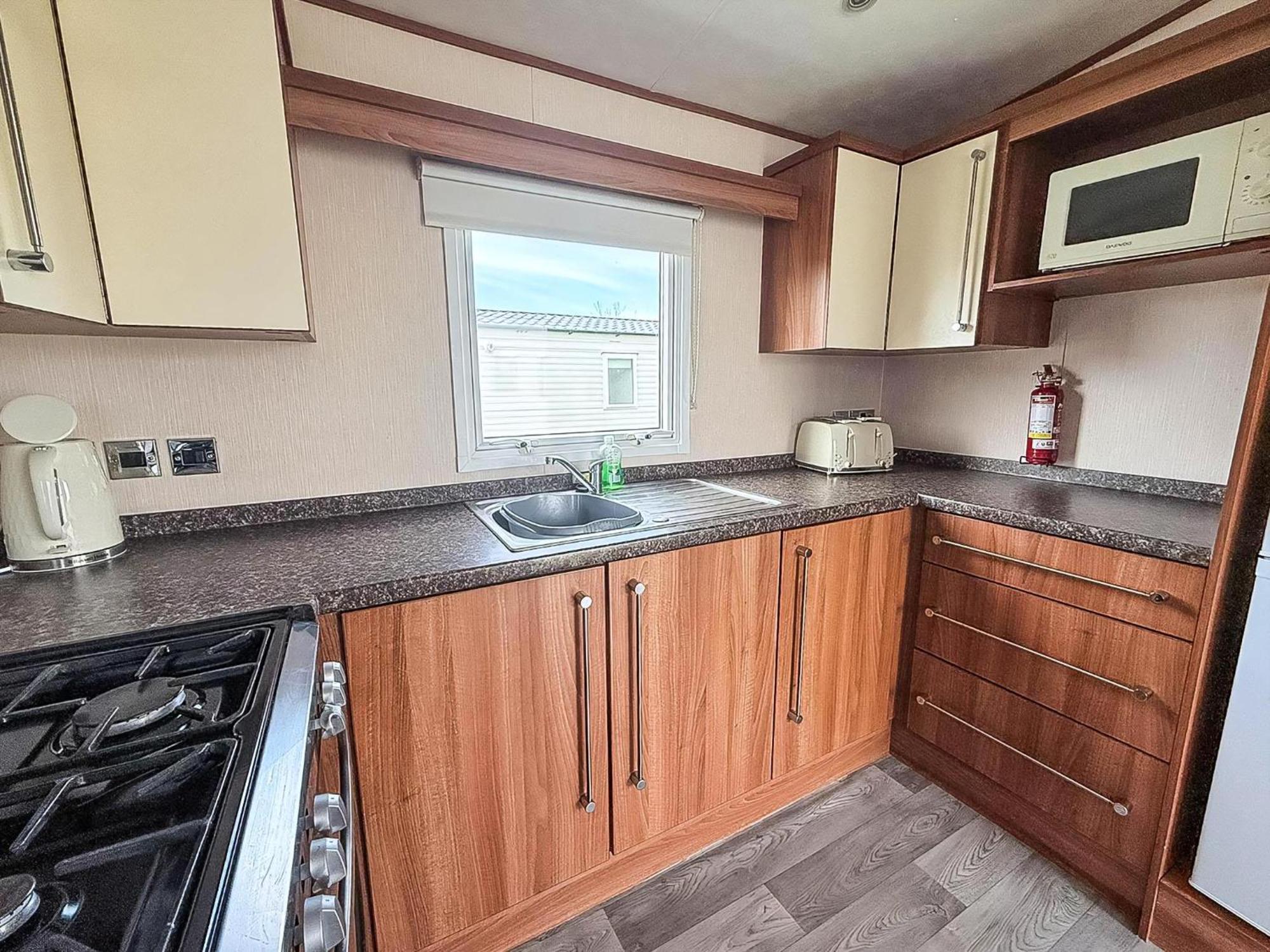 Lovely 8 Berth Caravan At Sunnydale In Lincolnshire Ref 35239S Louth  Kültér fotó