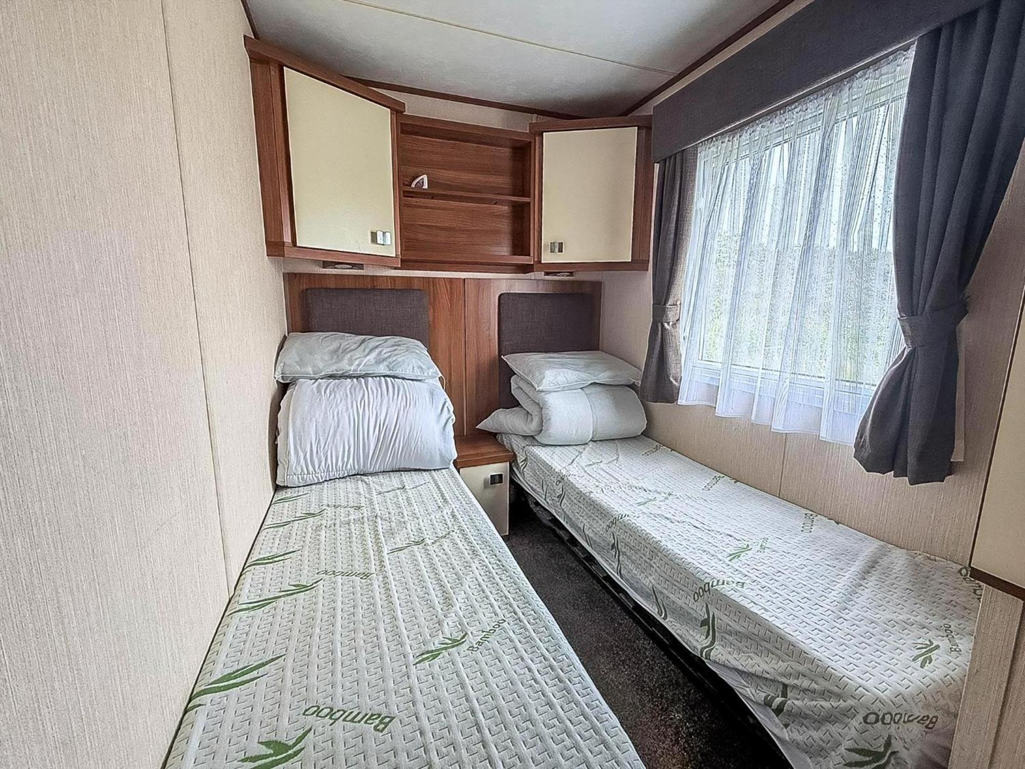 Lovely 8 Berth Caravan At Sunnydale In Lincolnshire Ref 35239S Louth  Kültér fotó